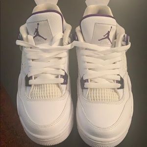 Air Jordan 4 Metallic purple